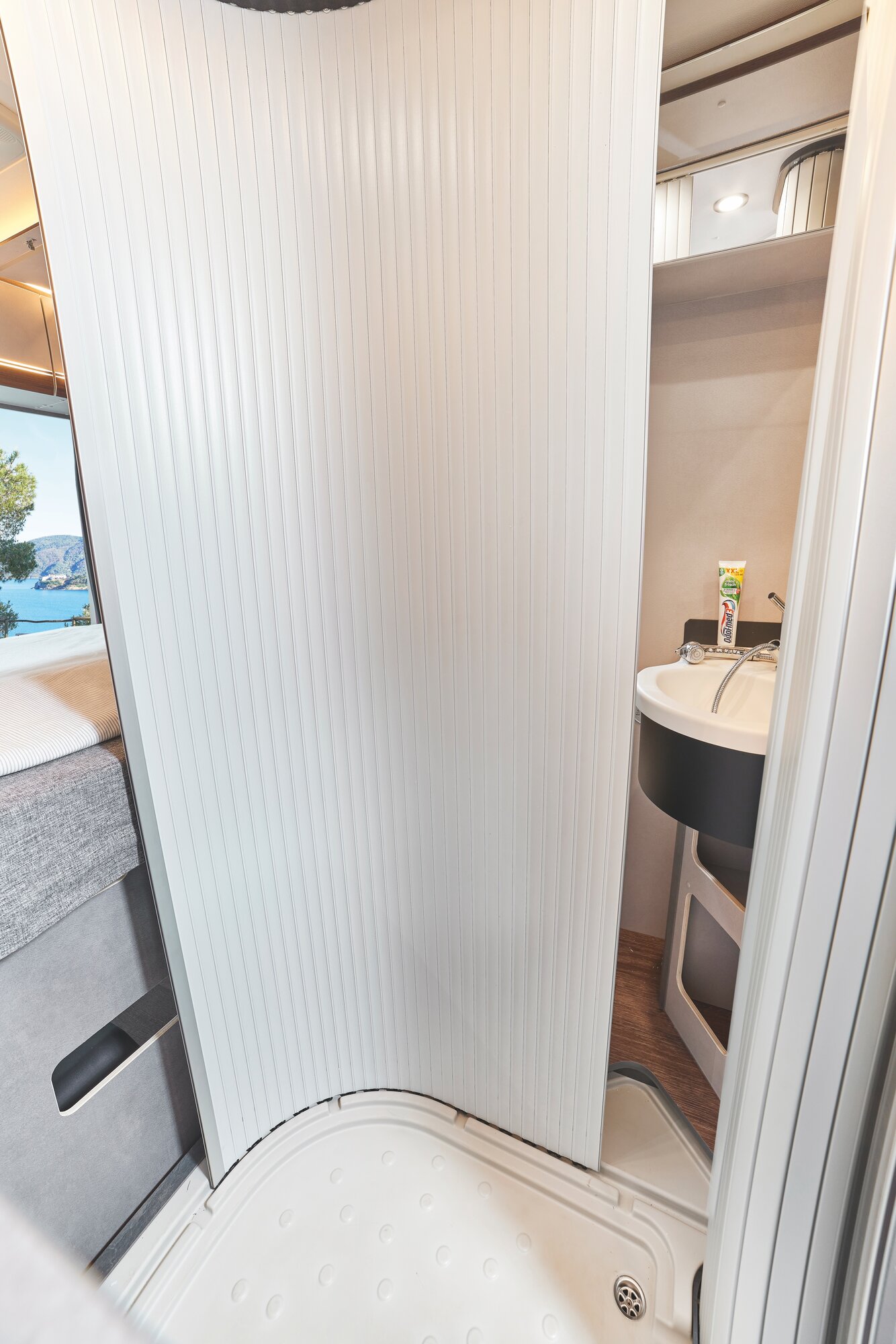 Pössl SUMMIT SHINE 640 R